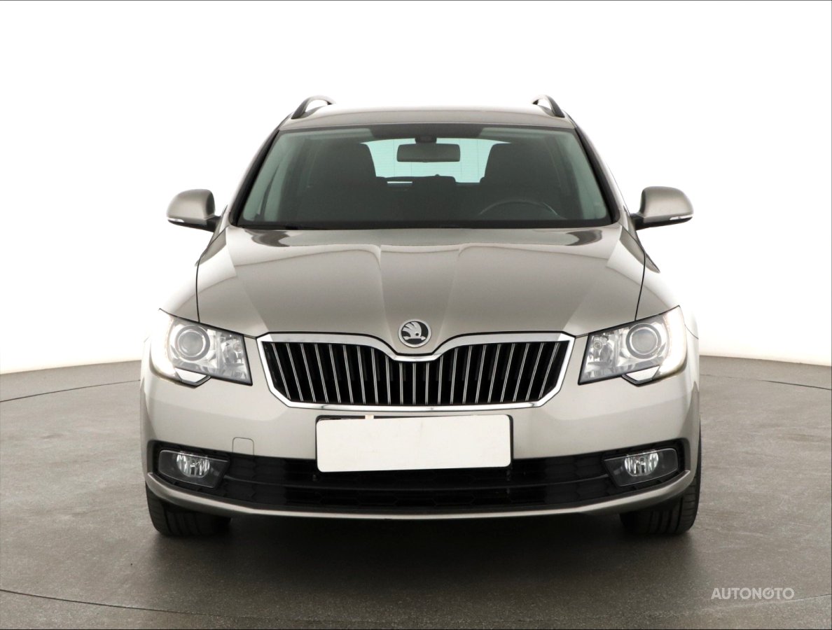 Škoda Superb, 2014 - pohled č. 2