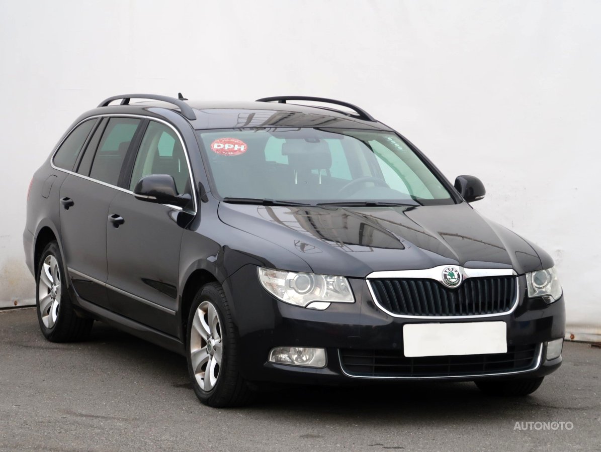 Škoda Superb, 2012 - celkový pohled
