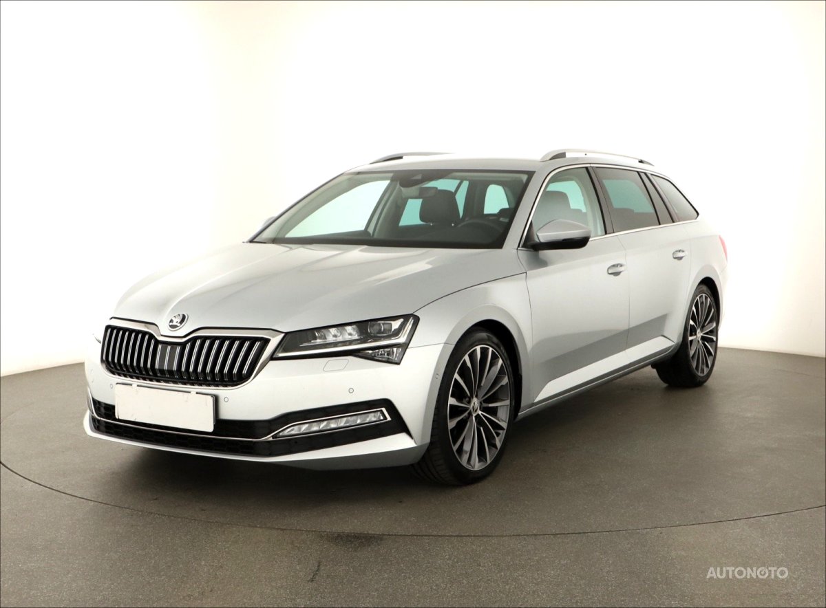 Škoda Superb, 2021 - pohled č. 3