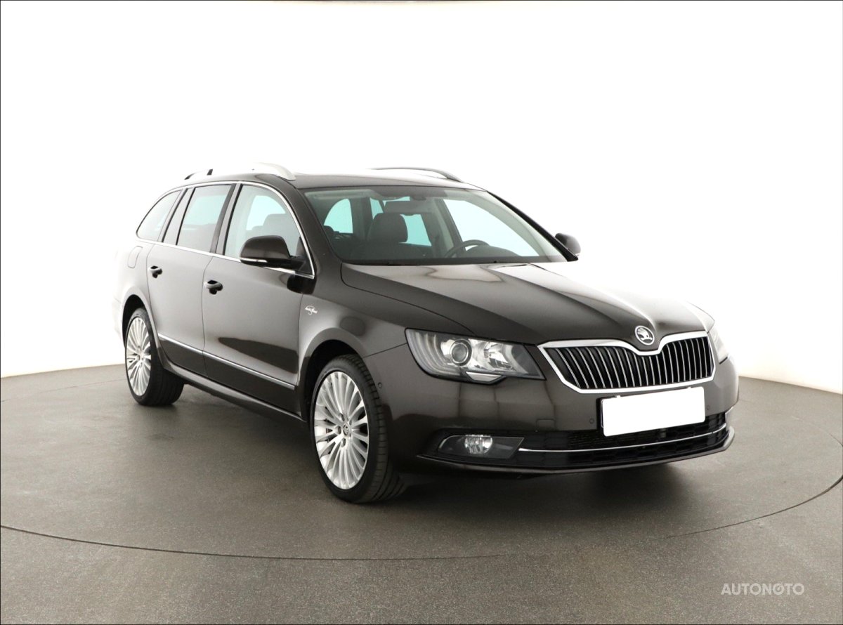 Škoda Superb, 2013 - celkový pohled