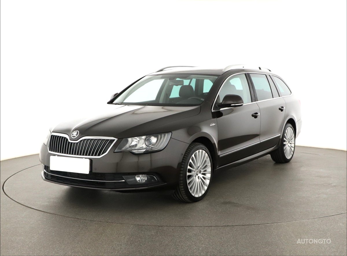 Škoda Superb, 2013 - pohled č. 3