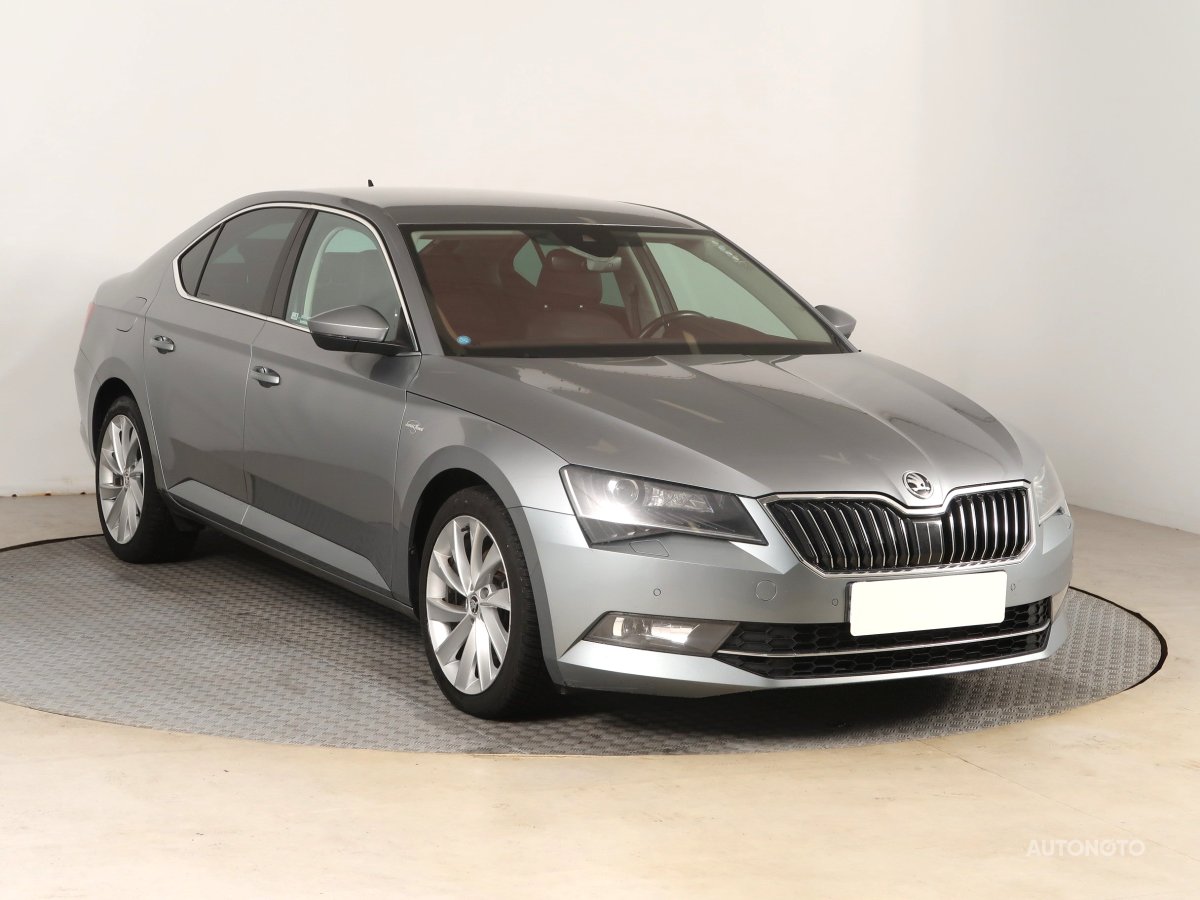Škoda Superb, 2019 - celkový pohled