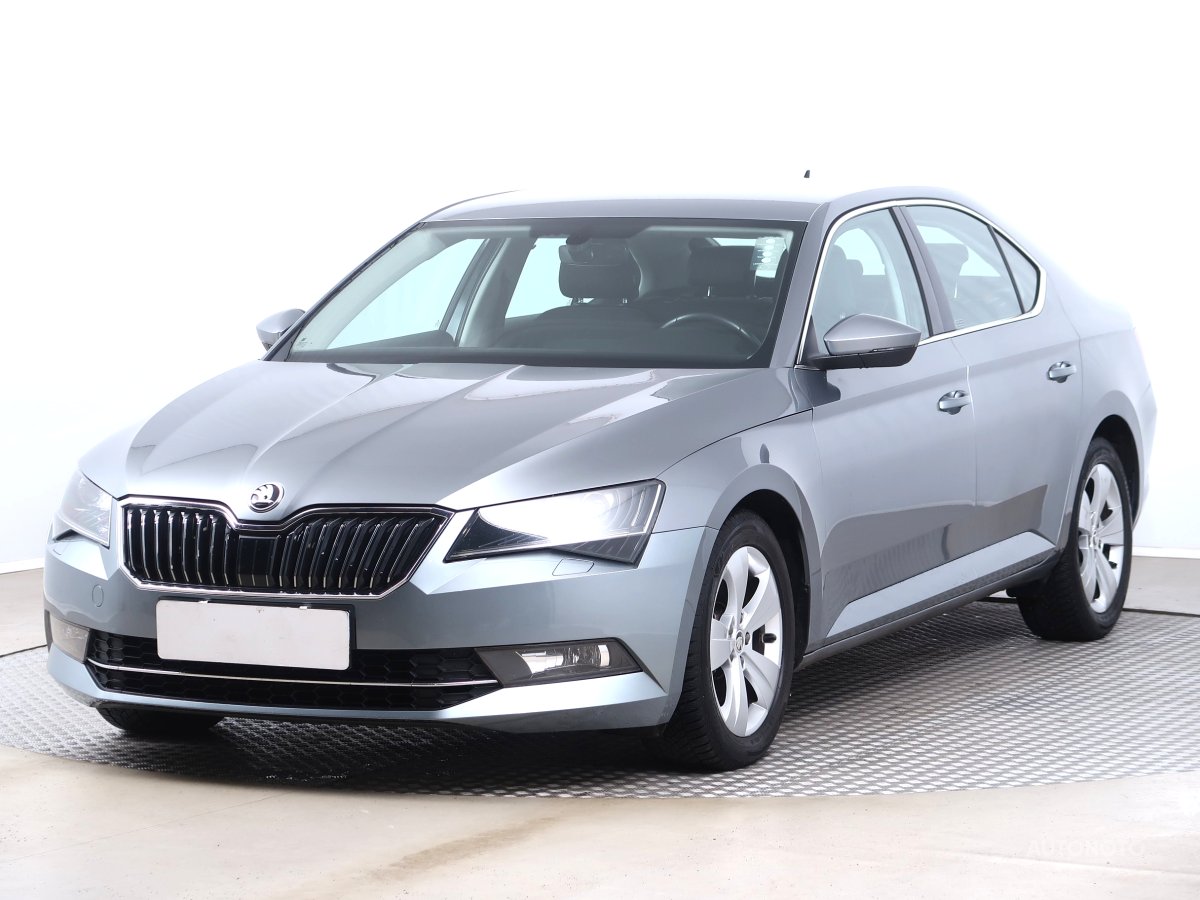 Škoda Superb, 2019 - pohled č. 3
