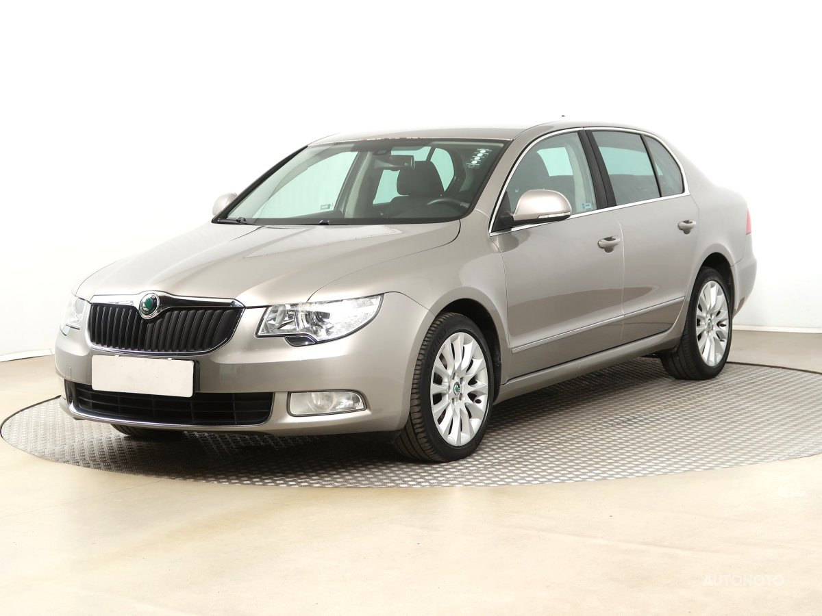 Škoda Superb, 2013 - pohled č. 3