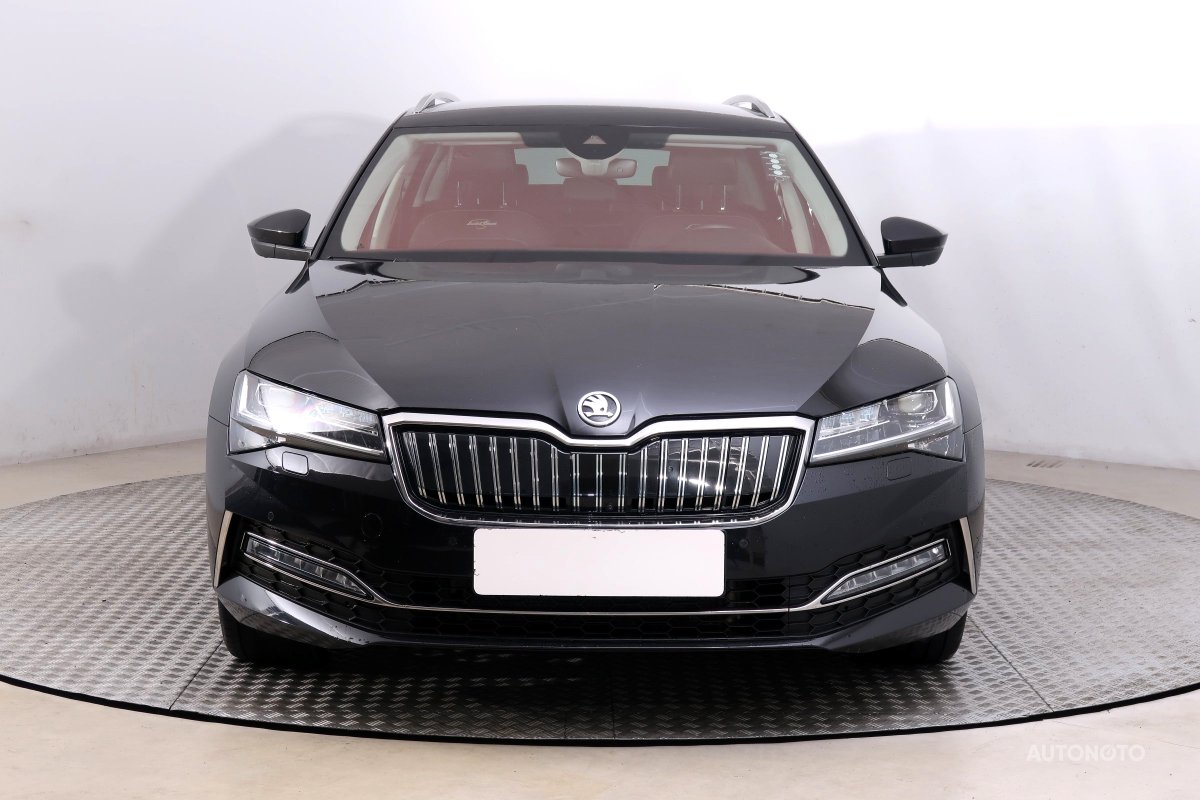 Škoda Superb, 2021 - pohled č. 2