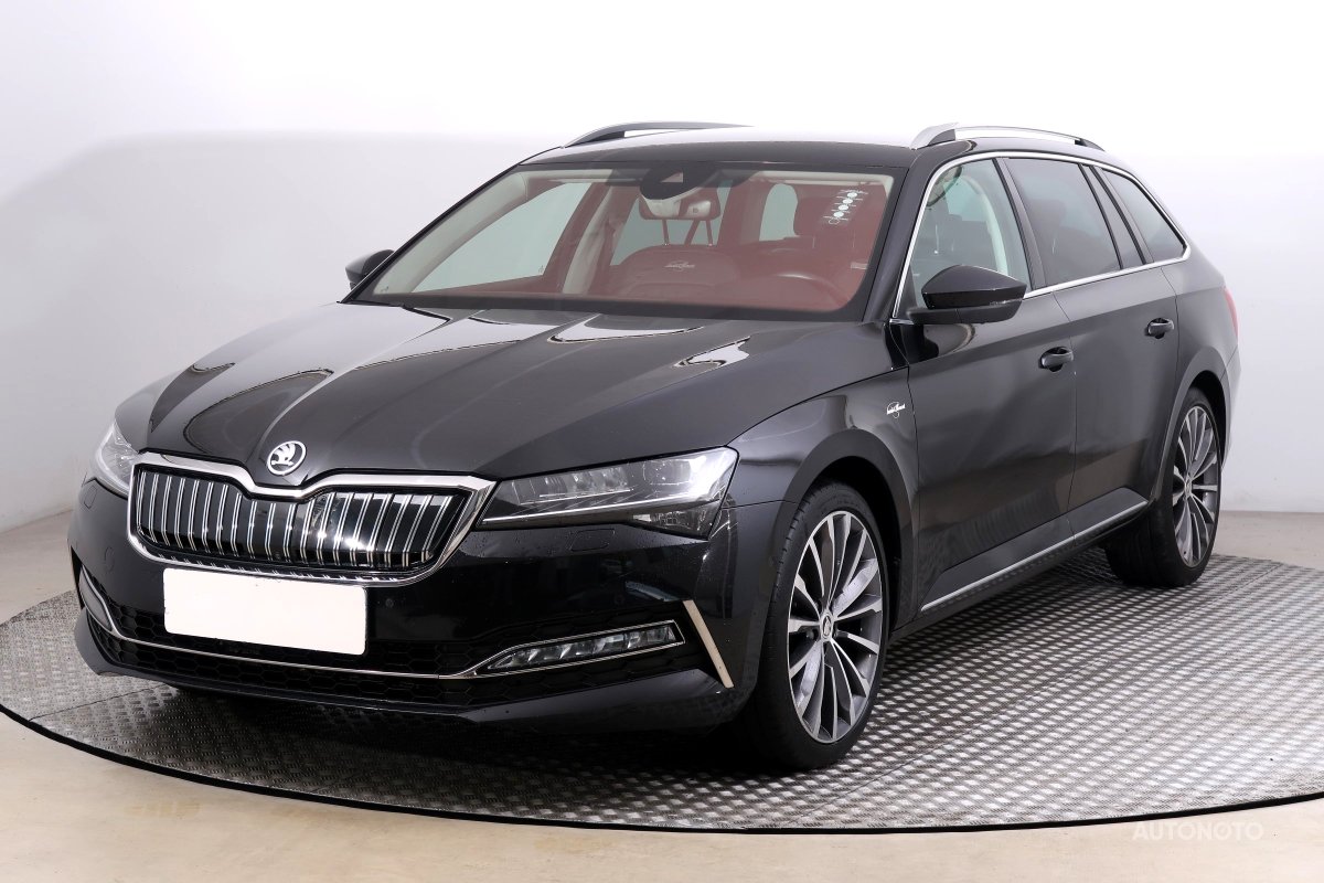 Škoda Superb, 2021 - pohled č. 3