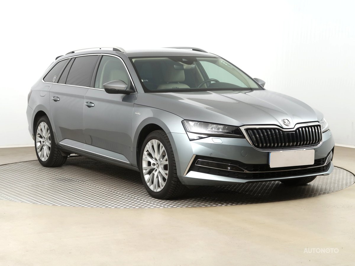 Škoda Superb, 2020 - celkový pohled
