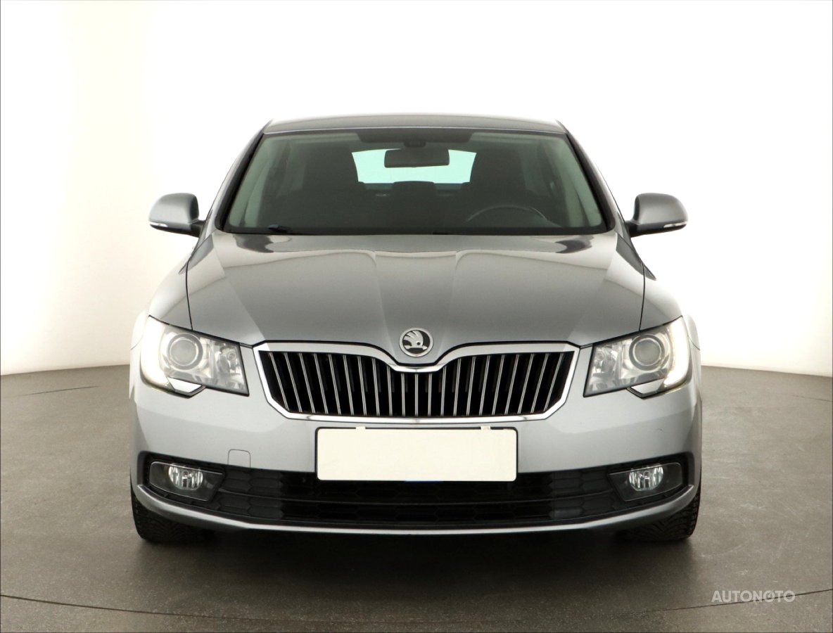 Škoda Superb, 2014 - pohled č. 2