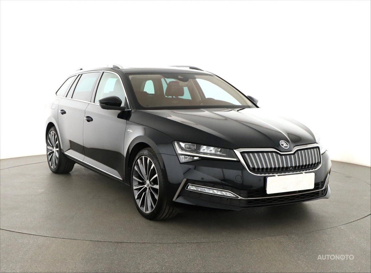 Škoda Superb, 2021 - celkový pohled