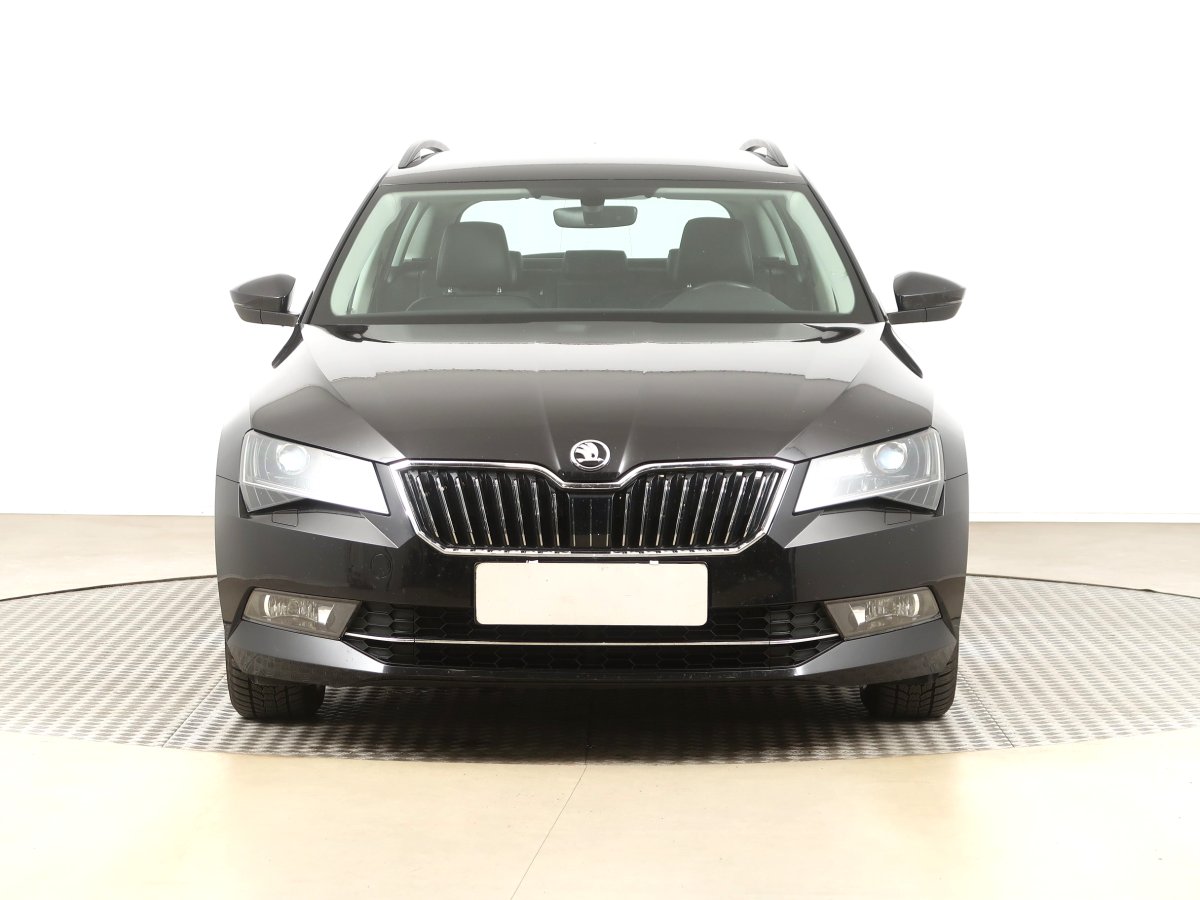 Škoda Superb, 2019 - pohled č. 2