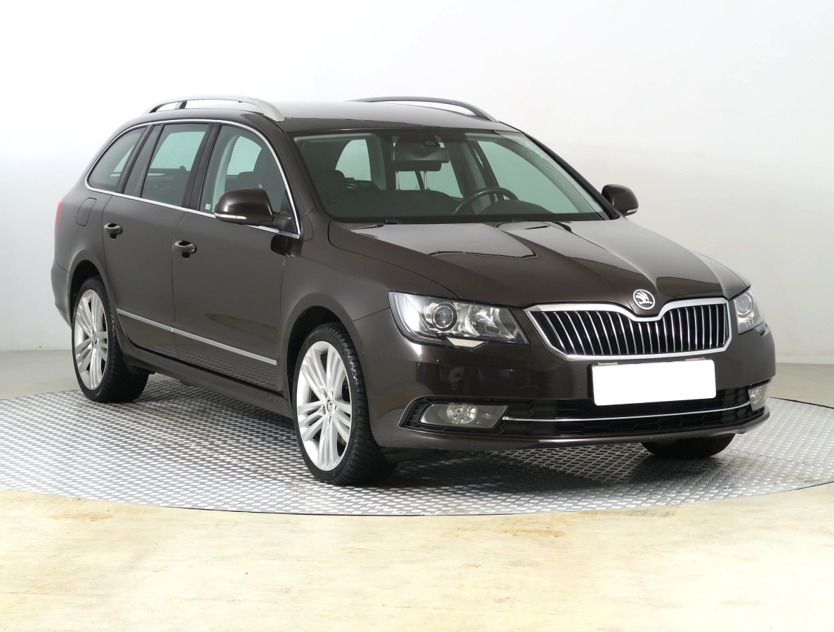 Škoda Superb, 2014 - celkový pohled