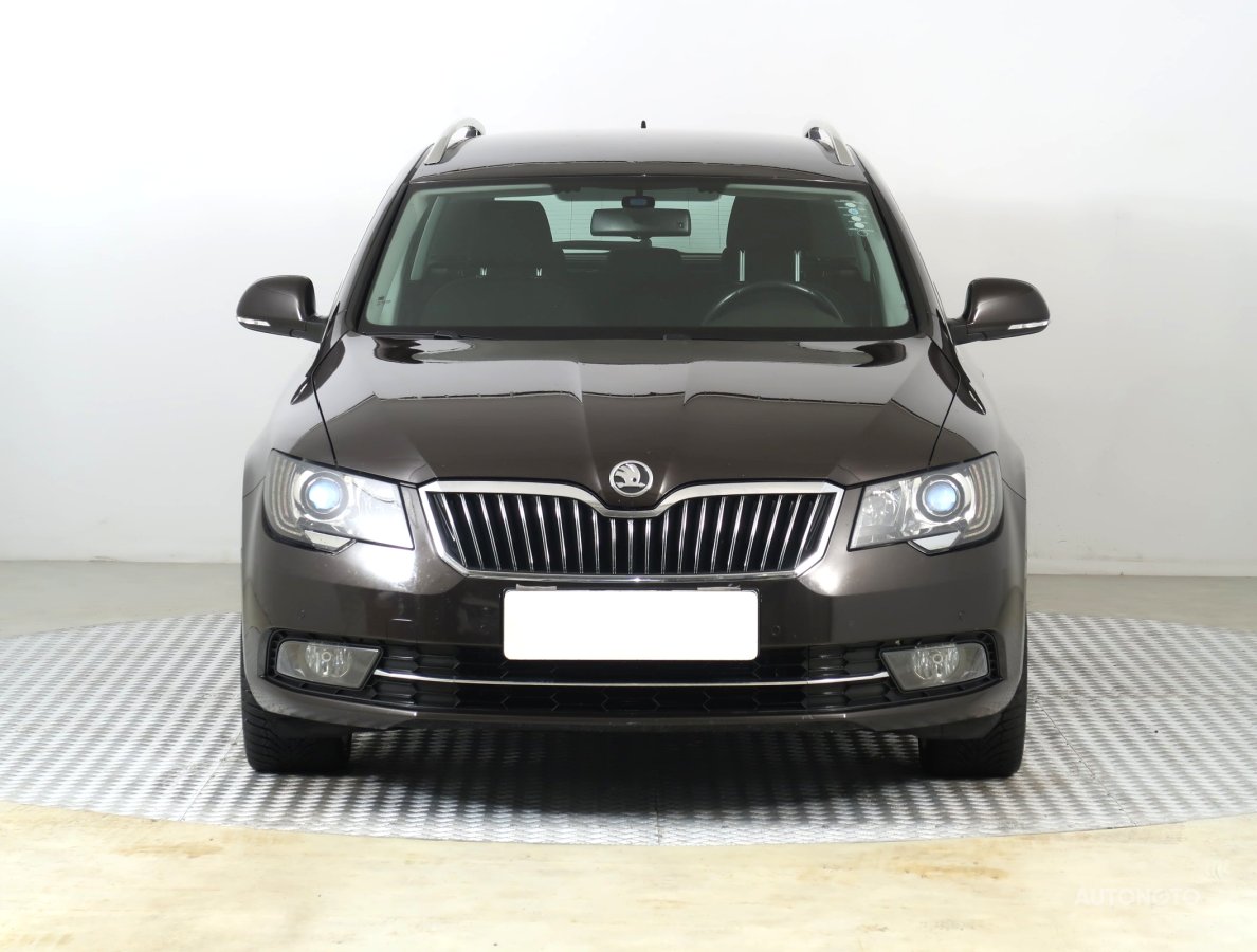 Škoda Superb, 2014 - pohled č. 2