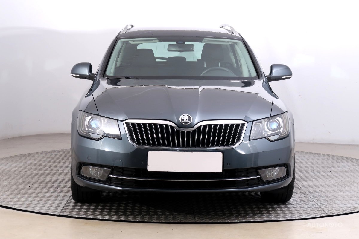Škoda Superb, 2013 - pohled č. 2