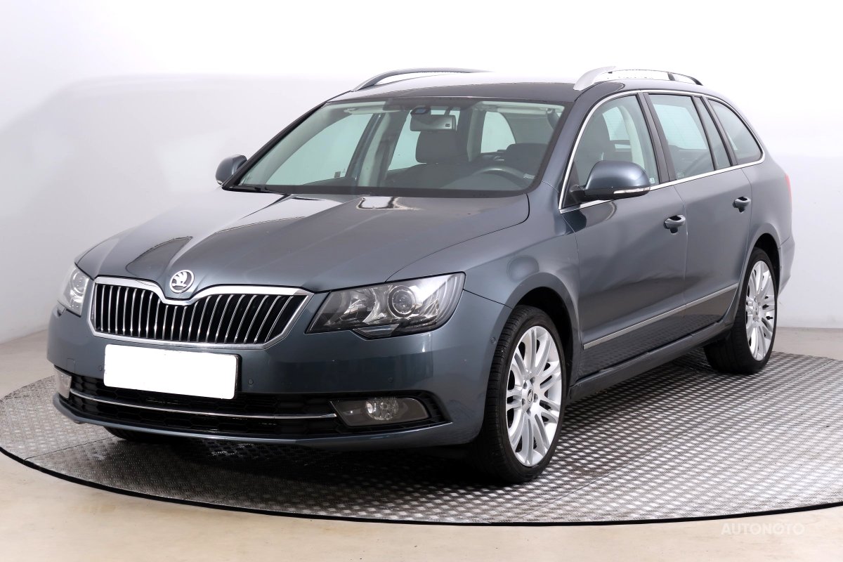 Škoda Superb, 2013 - pohled č. 3