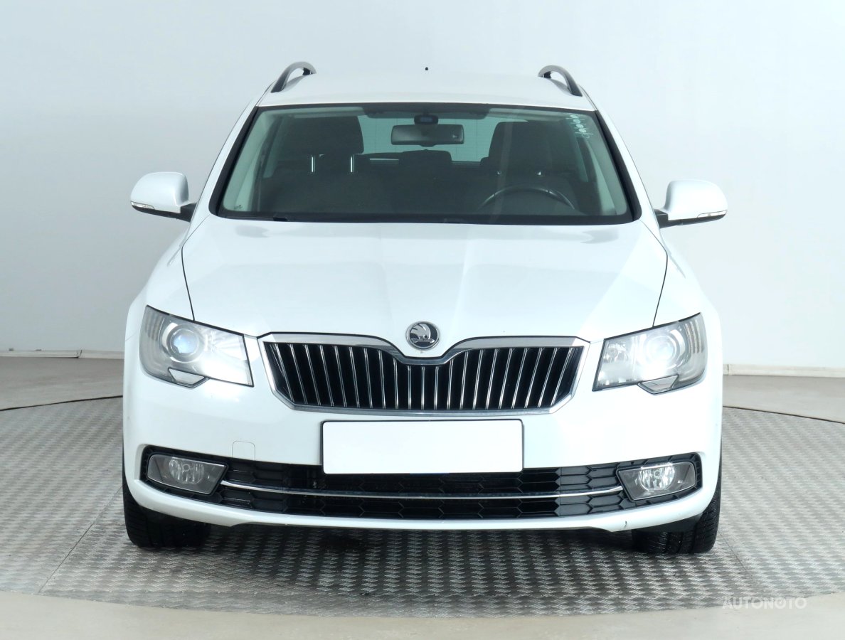 Škoda Superb, 2014 - pohled č. 2