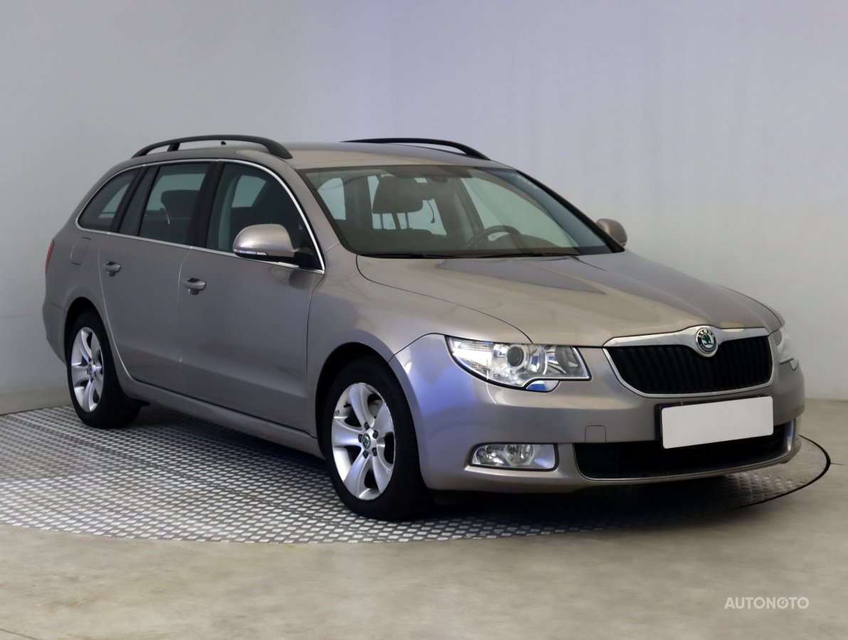 Škoda Superb, 2013 - celkový pohled