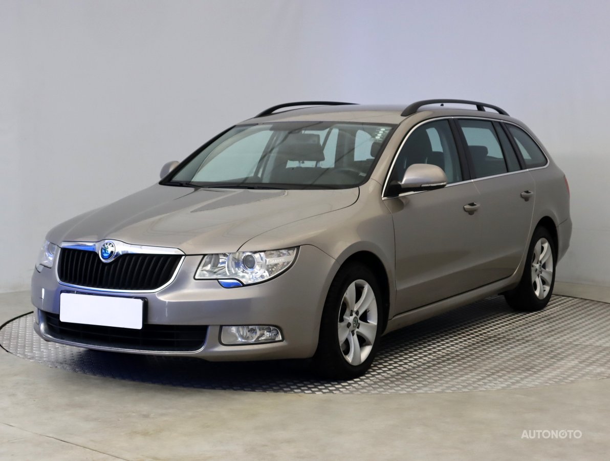 Škoda Superb, 2013 - pohled č. 3