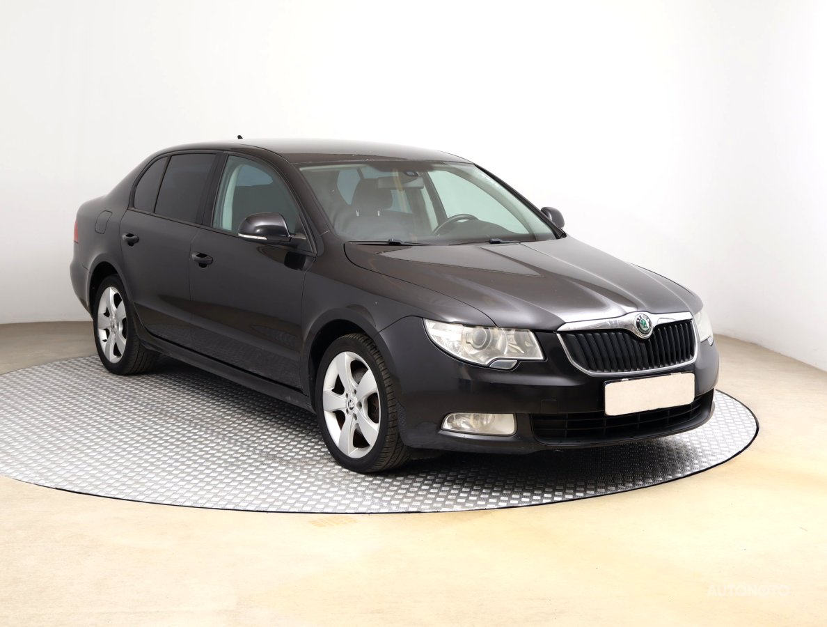 Škoda Superb, 2013 - celkový pohled