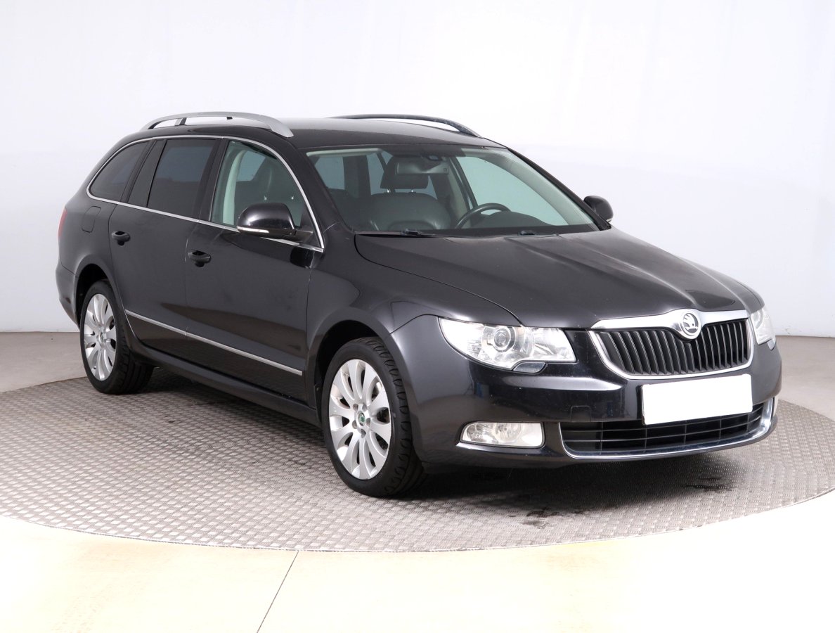 Škoda Superb, 2011 - celkový pohled