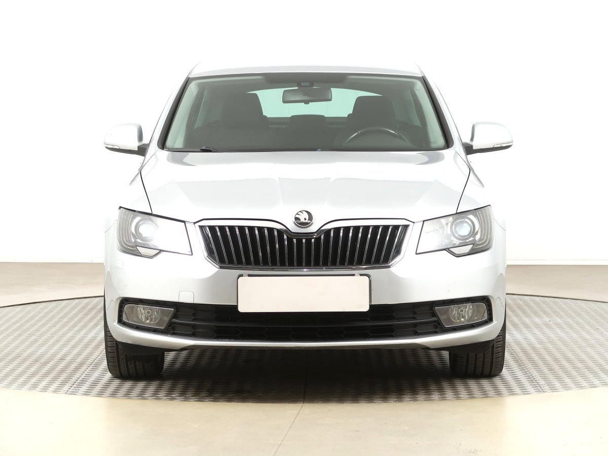 Škoda Superb, 2014 - pohled č. 2