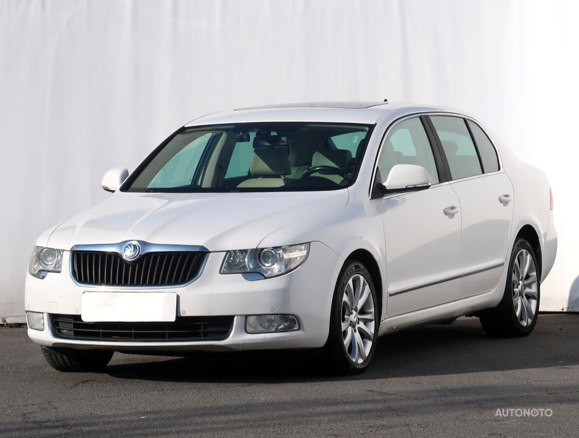 Škoda Superb, 2011 - pohled č. 3