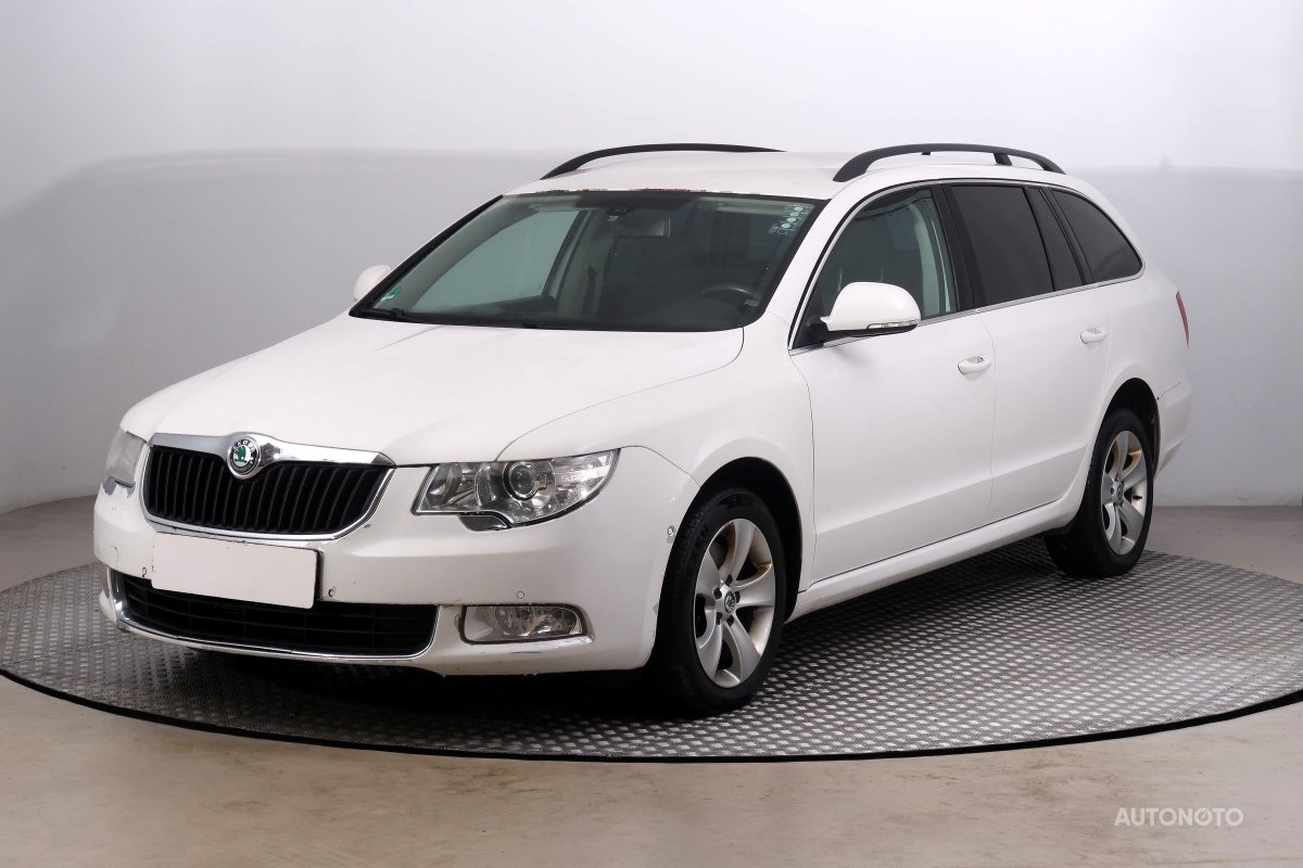Škoda Superb, 2012 - pohled č. 3
