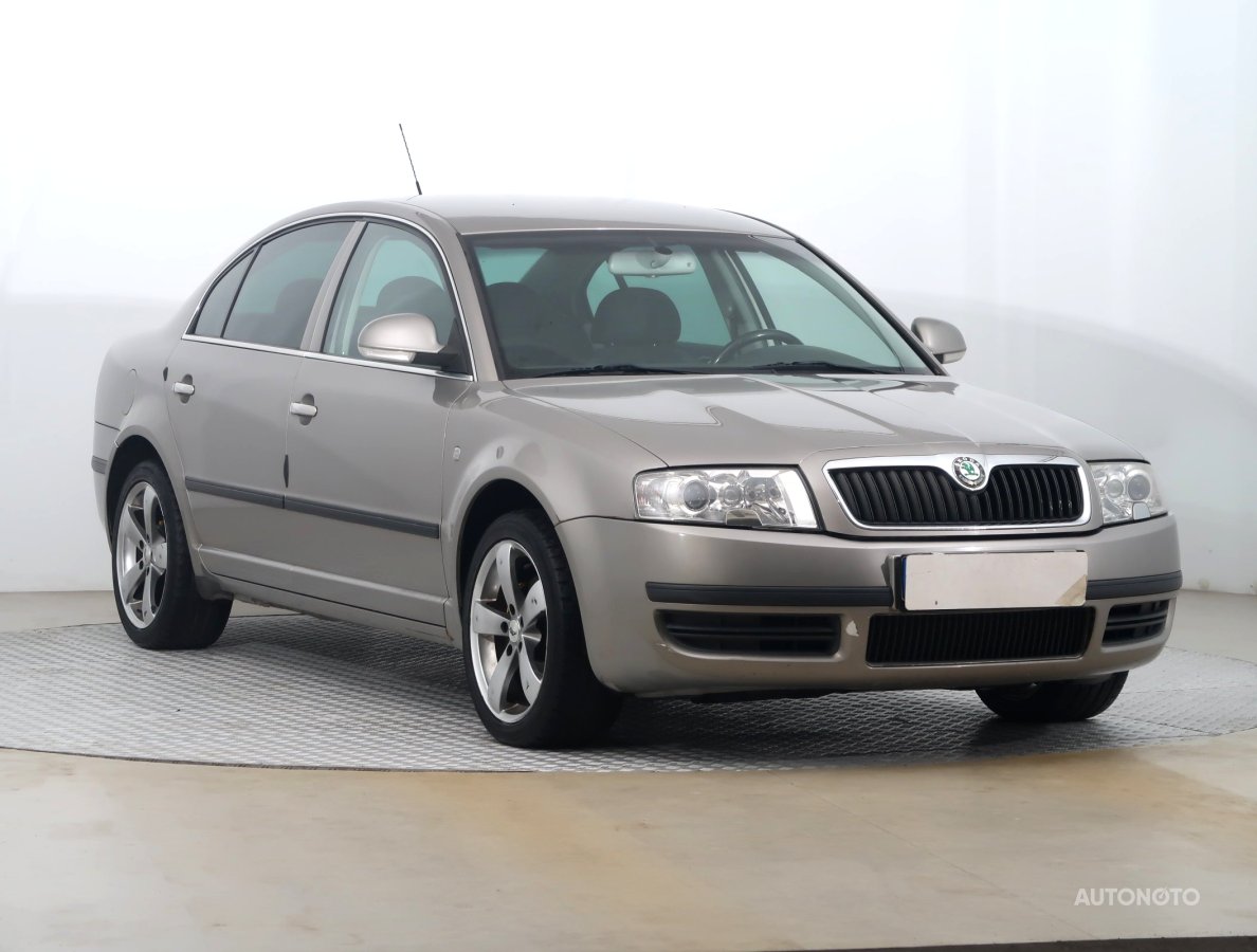 Škoda Superb, 2008 - celkový pohled