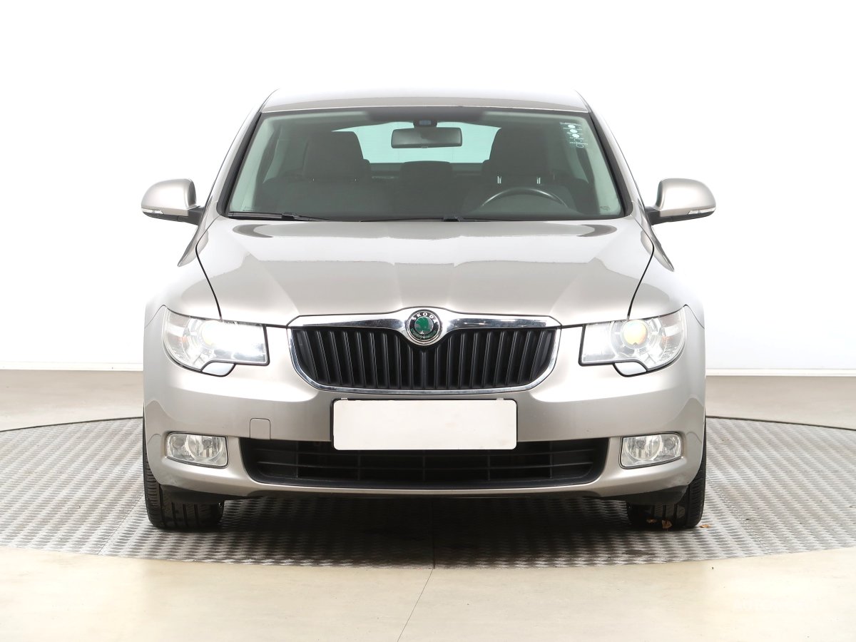 Škoda Superb, 2012 - pohled č. 2