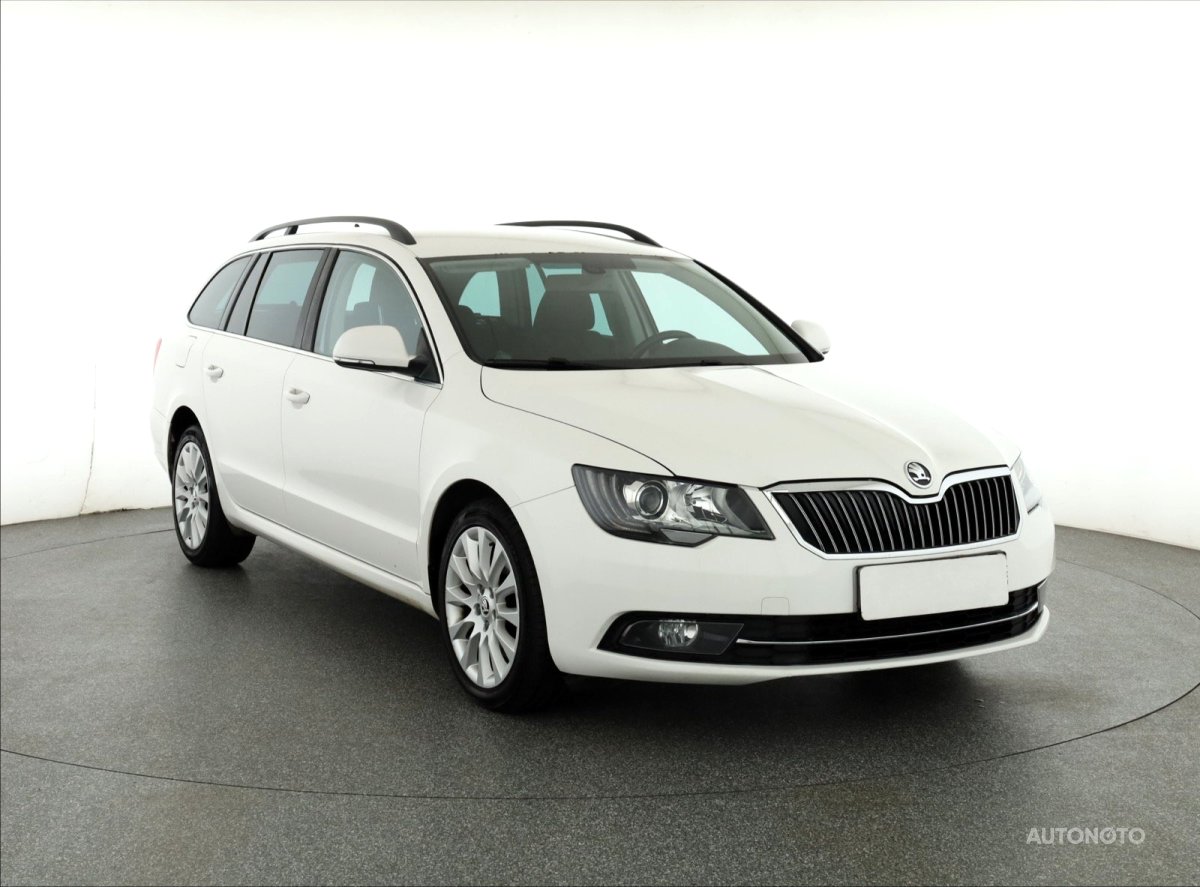 Škoda Superb, 2014 - celkový pohled