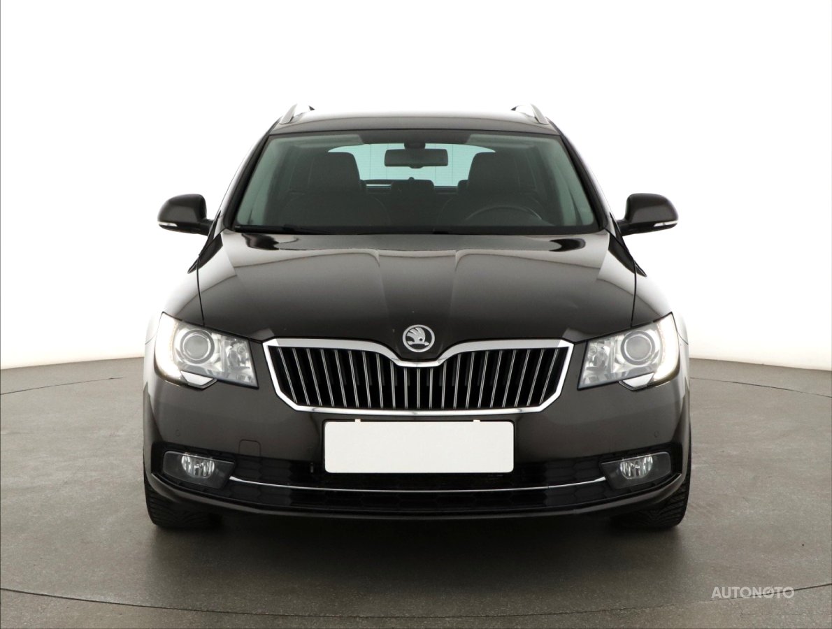 Škoda Superb, 2014 - pohled č. 2