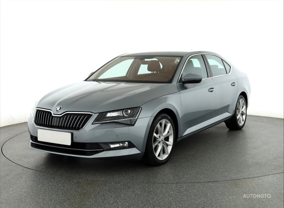 Škoda Superb, 2018 - pohled č. 3