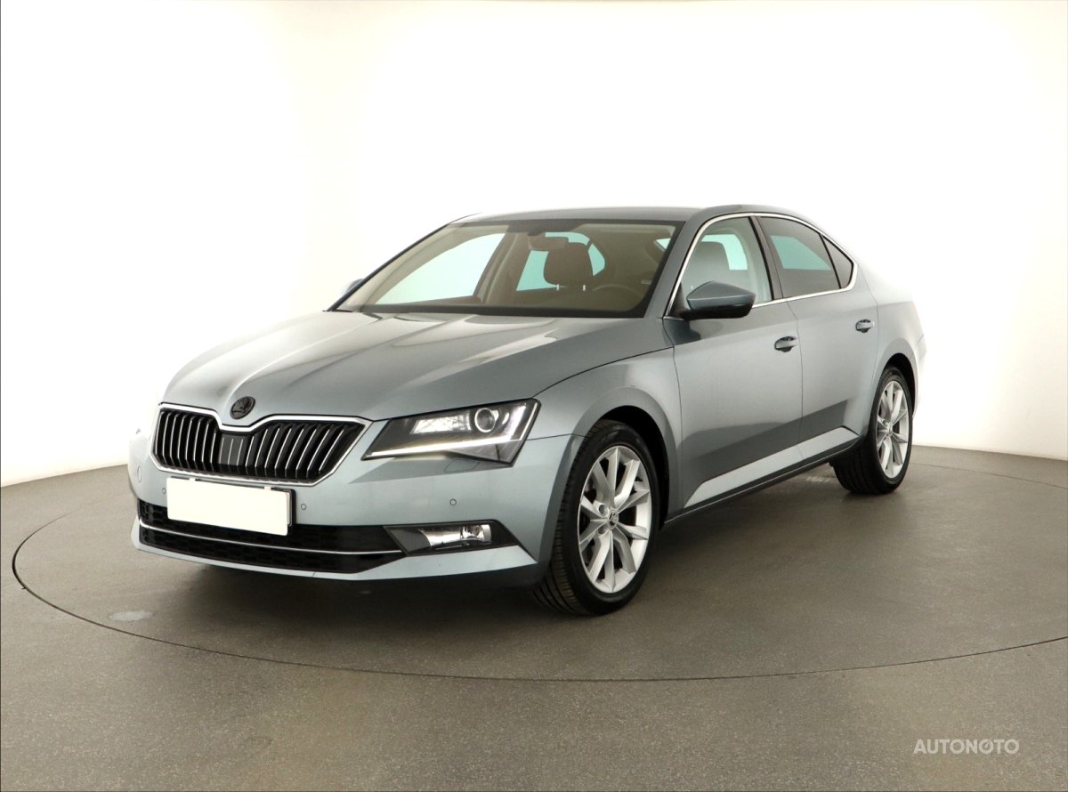 Škoda Superb, 2018 - pohled č. 3