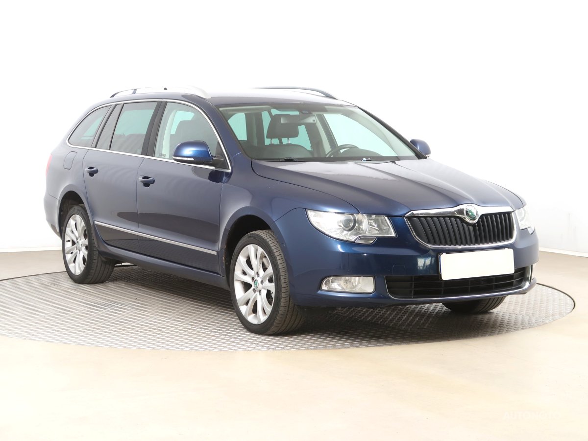 Škoda Superb, 2012 - celkový pohled