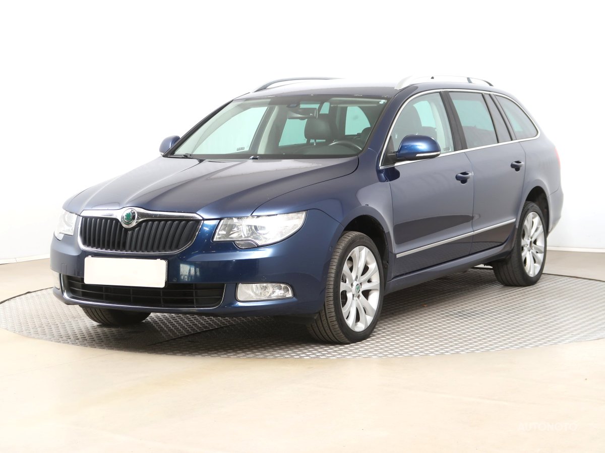 Škoda Superb, 2012 - pohled č. 3