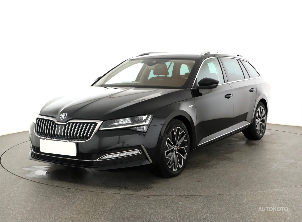 Škoda Superb, 2021 - pohled č. 3