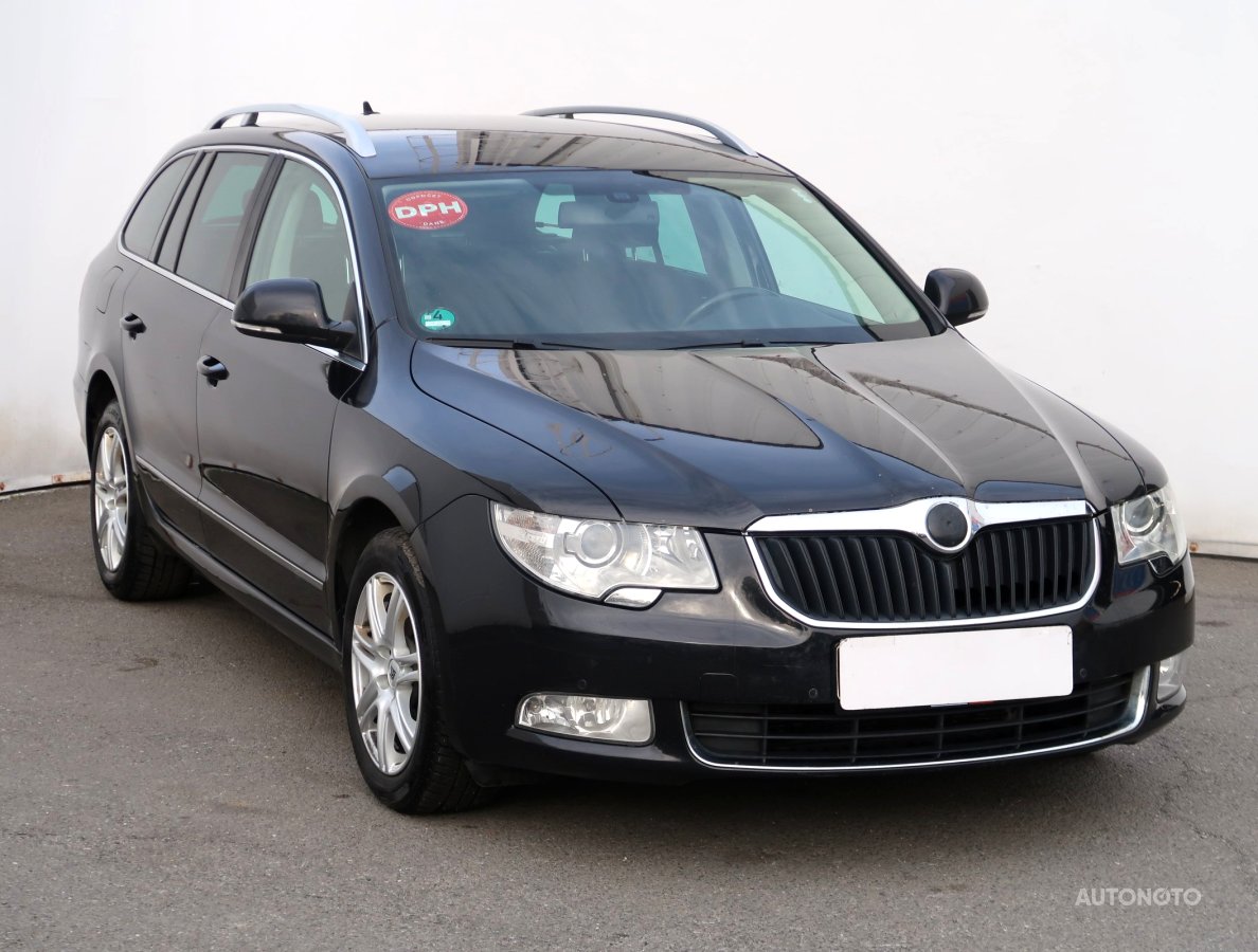 Škoda Superb, 2012 - celkový pohled