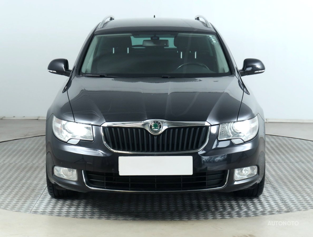 Škoda Superb, 2012 - pohled č. 2
