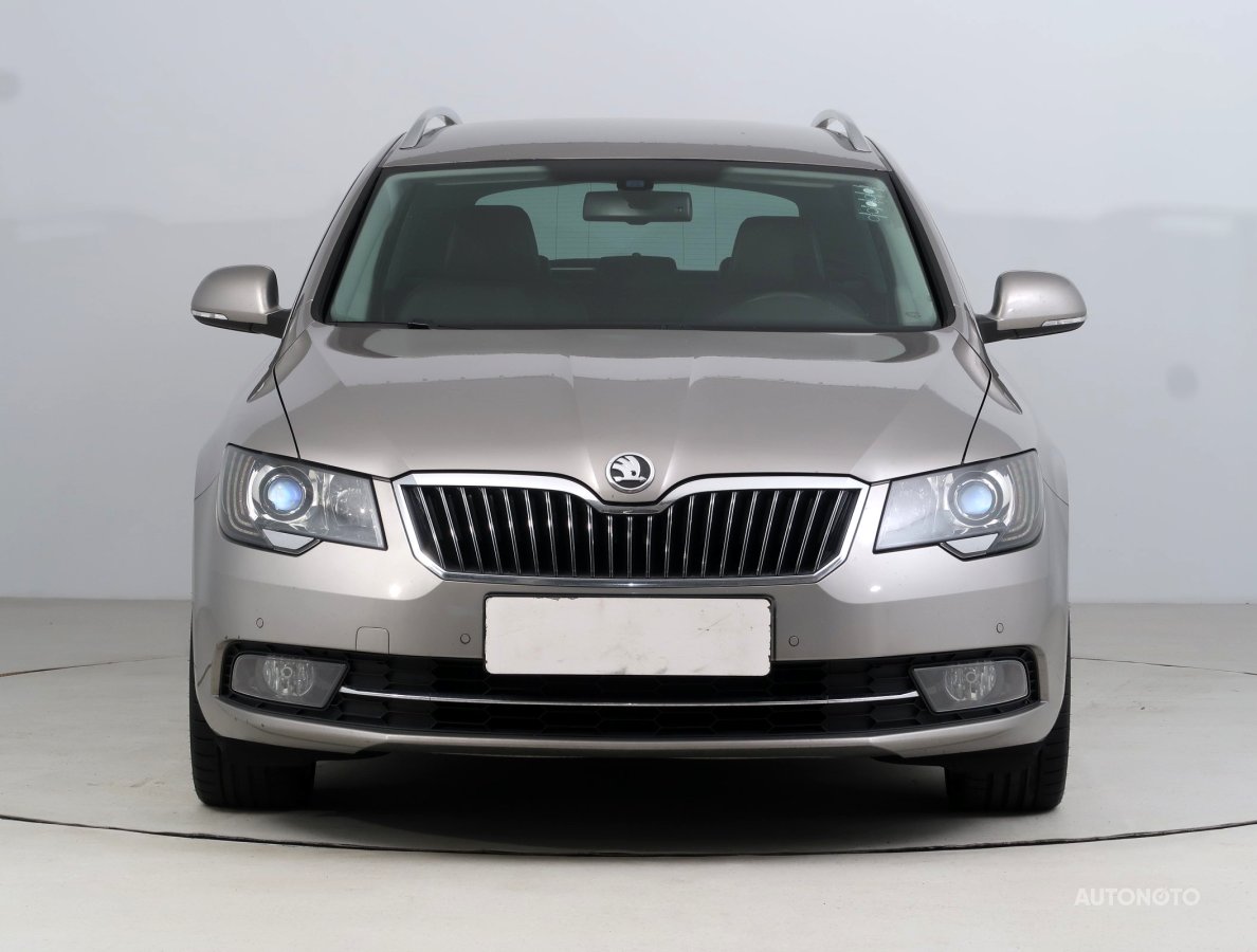 Škoda Superb, 2014 - pohled č. 2