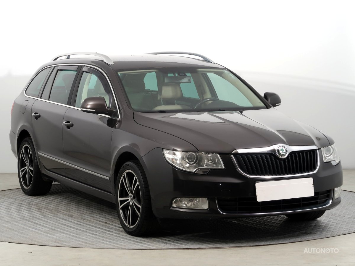 Škoda Superb, 2011 - celkový pohled