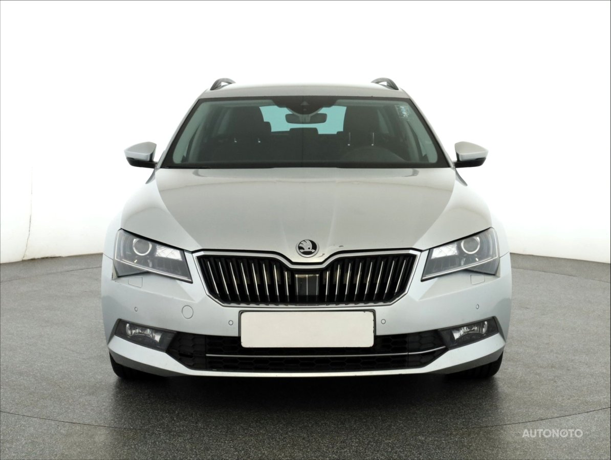 Škoda Superb, 2018 - pohled č. 2