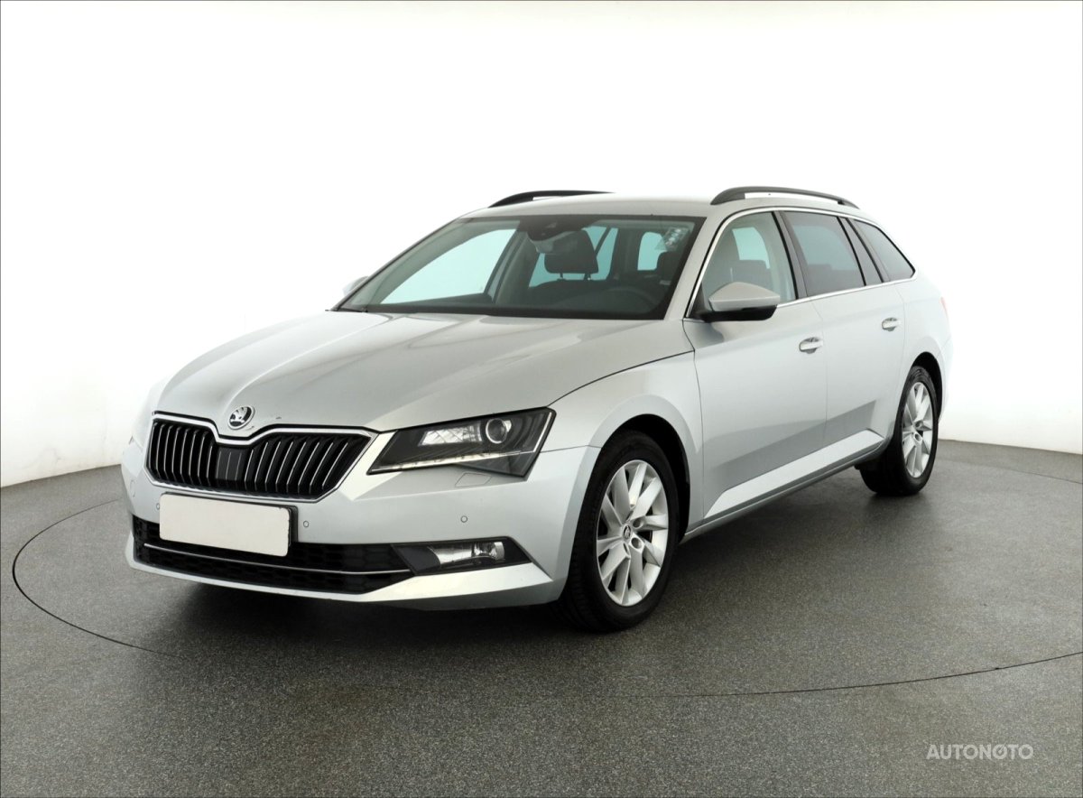 Škoda Superb, 2018 - pohled č. 3