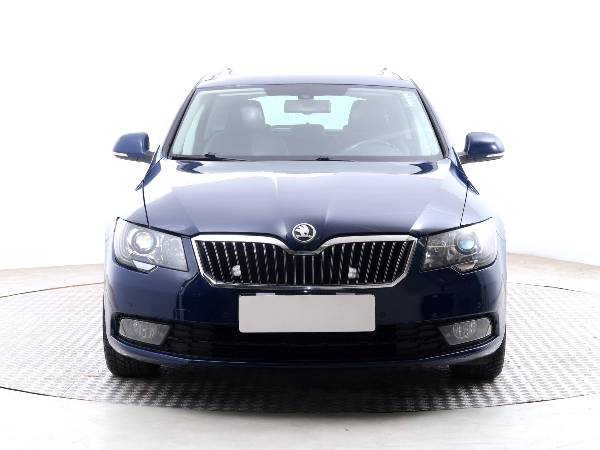 Škoda Superb, 2013 - pohled č. 2
