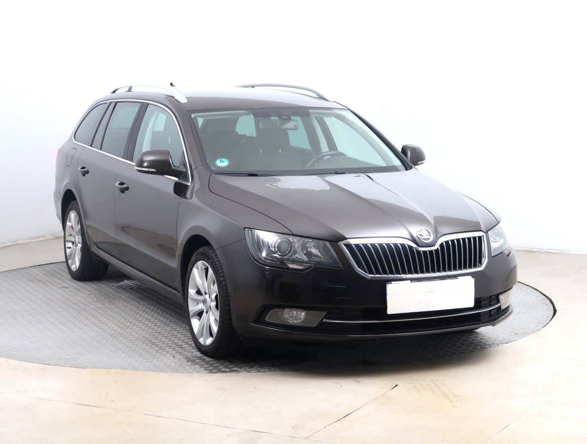 Škoda Superb, 2014 - celkový pohled