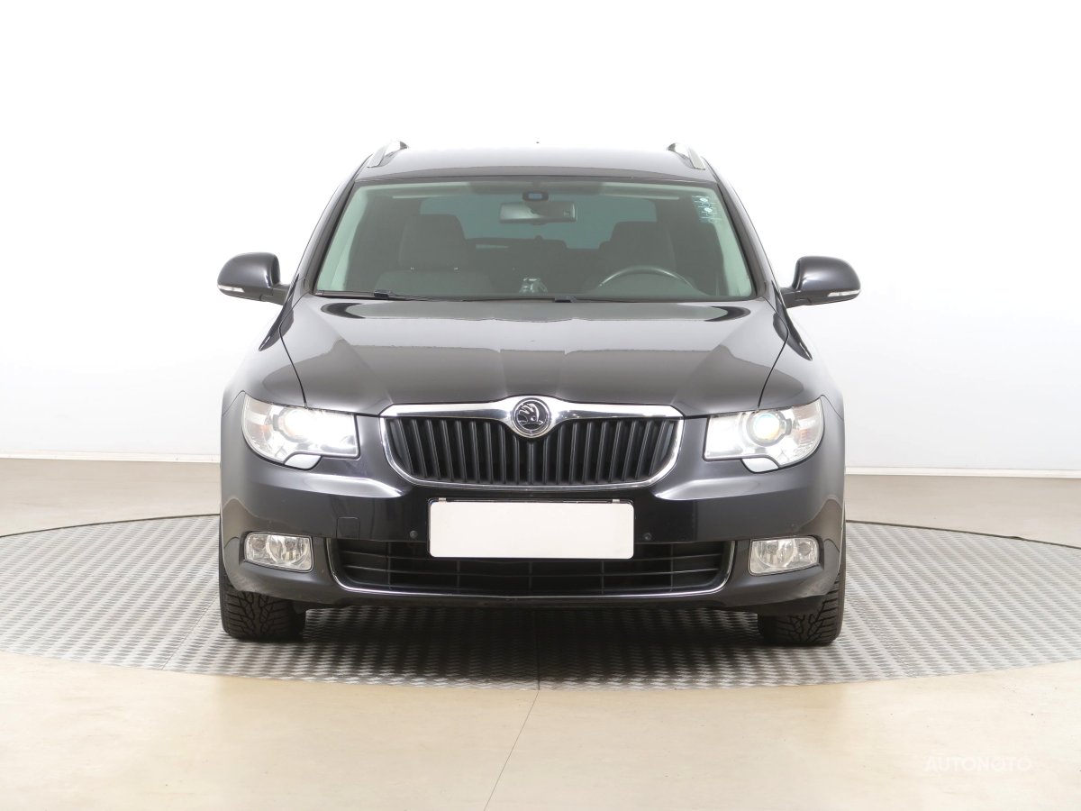 Škoda Superb, 2012 - pohled č. 2