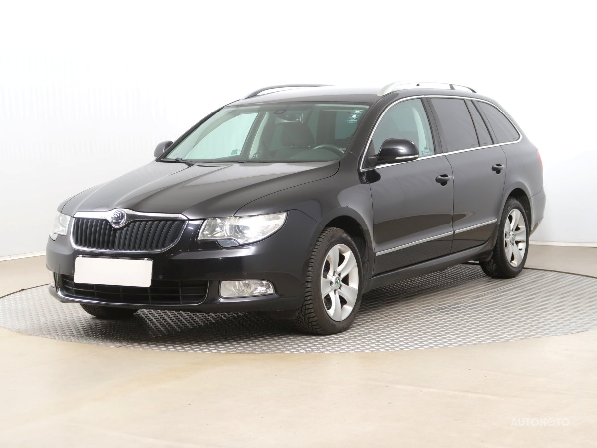 Škoda Superb, 2012 - pohled č. 3