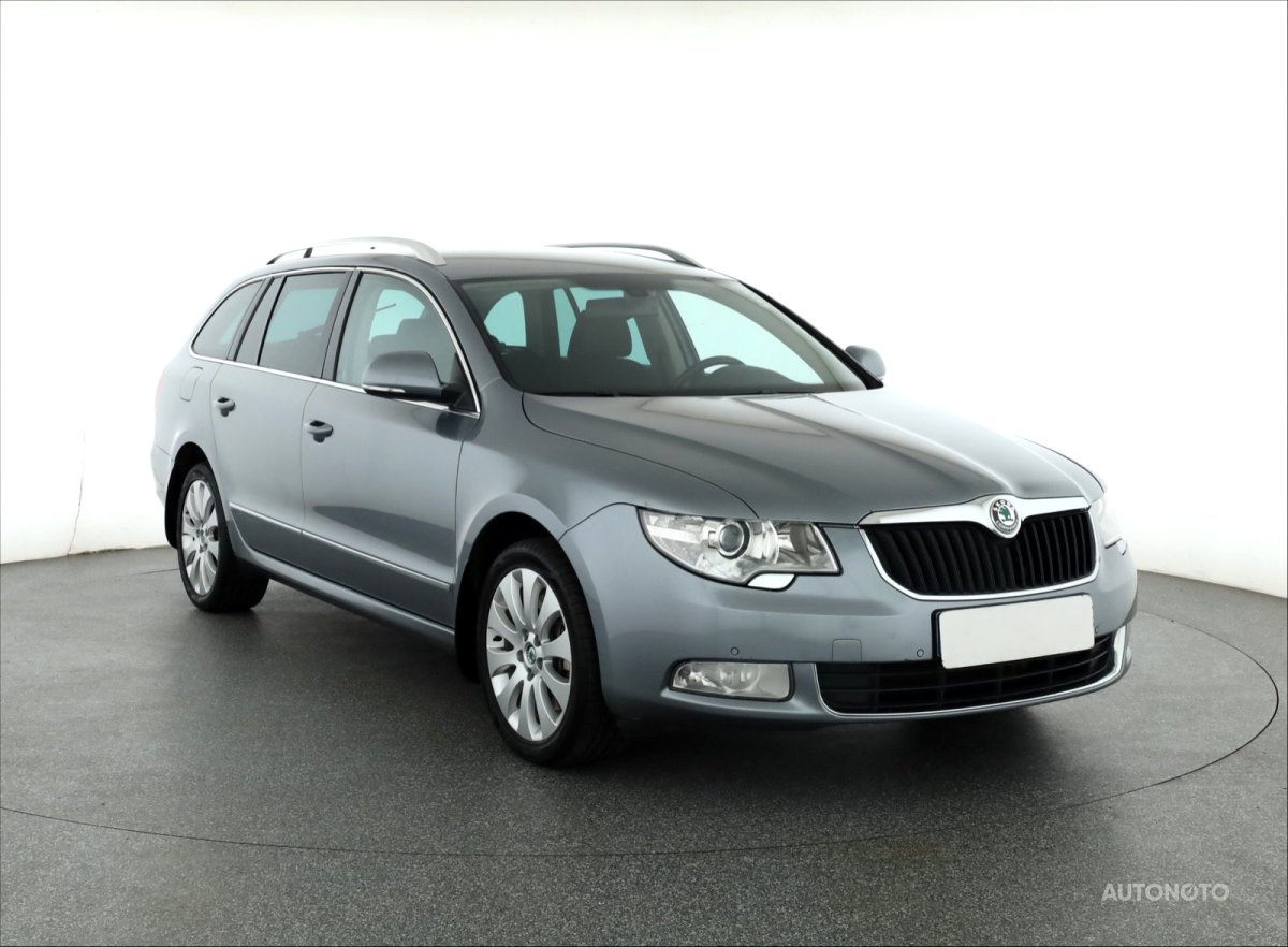 Škoda Superb, 2011 - celkový pohled