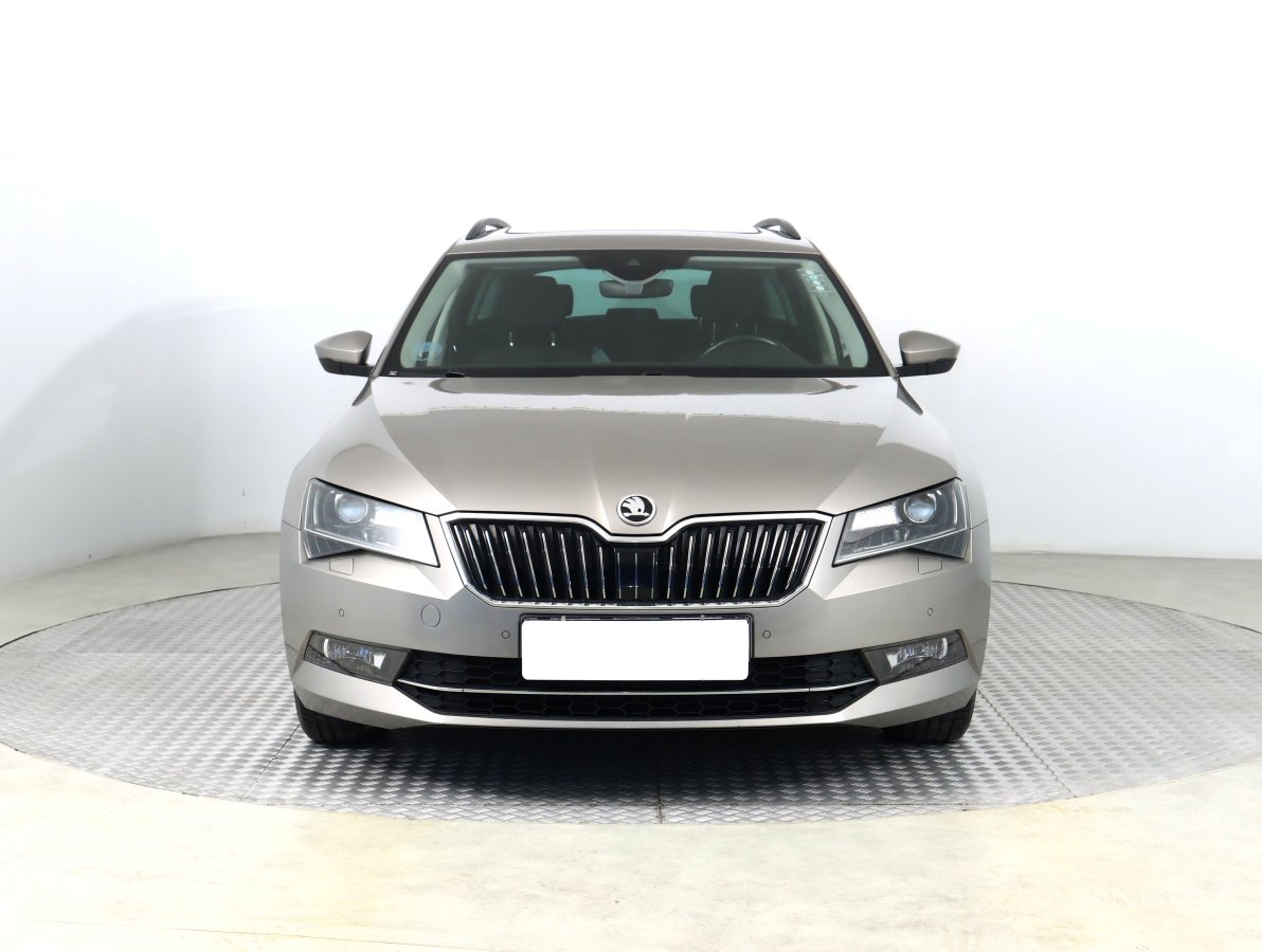 Škoda Superb, 2018 - pohled č. 2