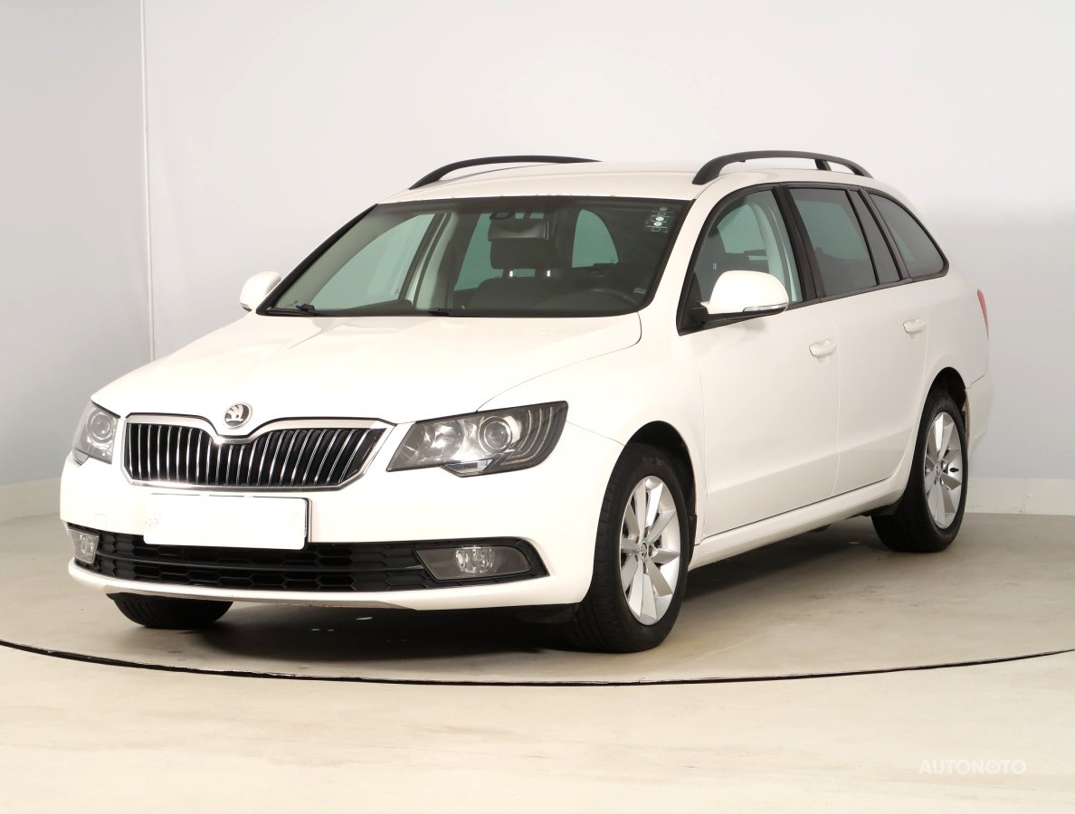 Škoda Superb, 2013 - pohled č. 3