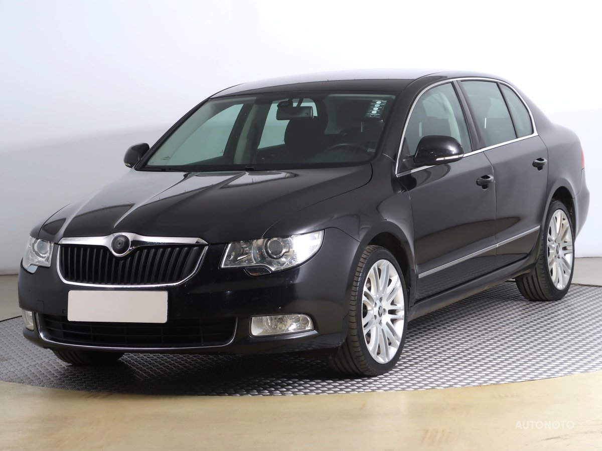 Škoda Superb, 2012 - pohled č. 3