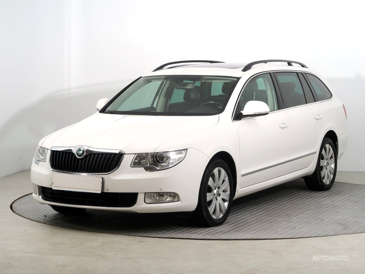 Škoda Superb, 2012 - pohled č. 3